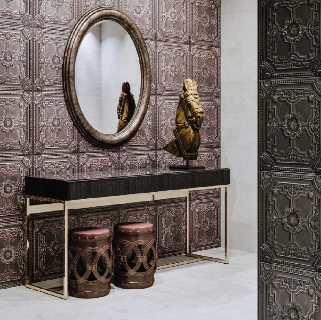 Interior de lujo con azulejos de diseño exclusivo en la pared.